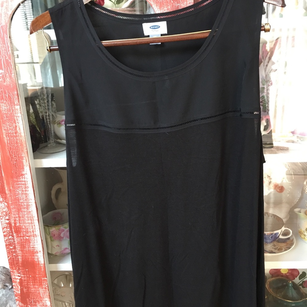 XXL BLACK SLEEVELESS TOP